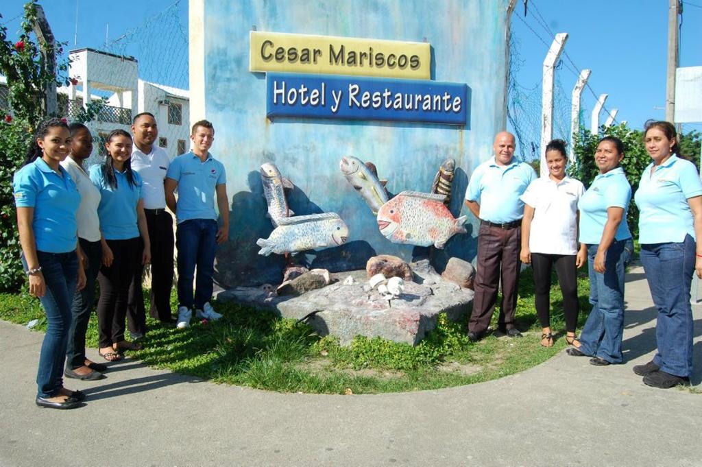 Hotel Y Restaurante Cesar Mariscos Tela Exterior photo